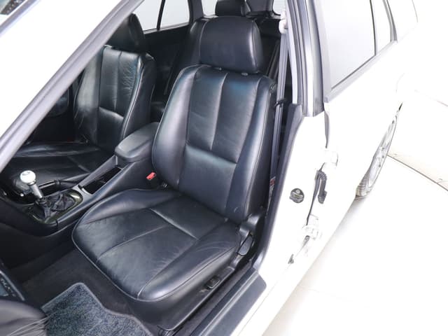 1998 Mitsubishi Legnum JDM car for sale — photo 18 of 25