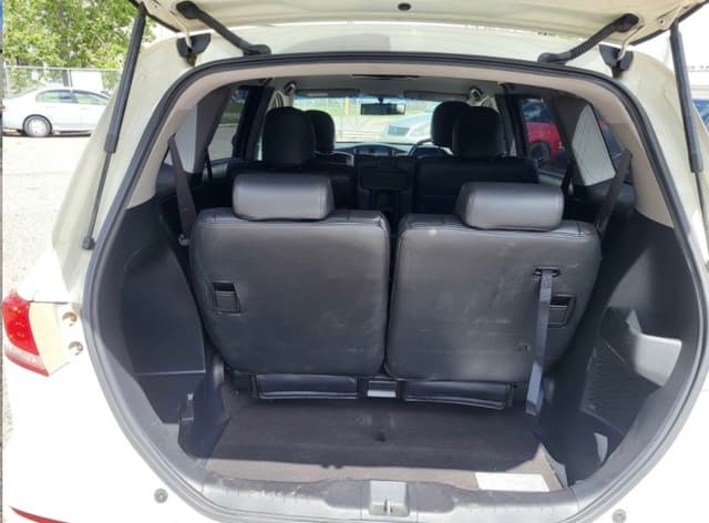 2010 Honda Odyssey JDM car for sale — photo 16 of 16
