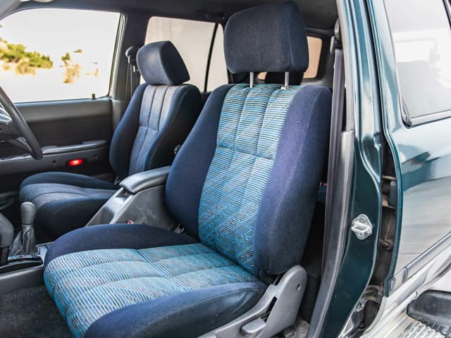 1995 Toyota Hilux Surf JDM car for sale — photo 22 of 24