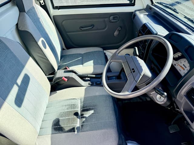 1997 Mitsubishi Minicab JDM car for sale — photo 15 of 17