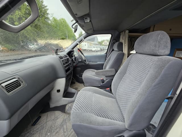 1996 Toyota Granvia JDM car for sale — photo 11 of 14