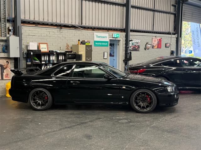 1998 Nissan Skyline JDM car for sale — photo 4 of 9