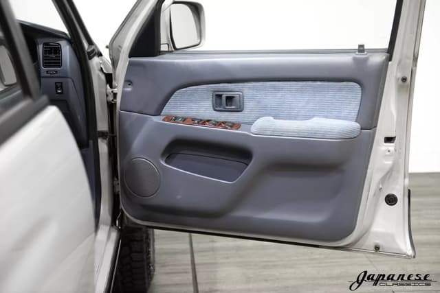 1996 Toyota Hilux JDM car for sale — photo 19 of 25