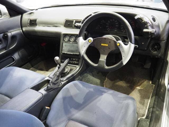 1992 Nissan Skyline JDM car for sale — photo 3 of 20