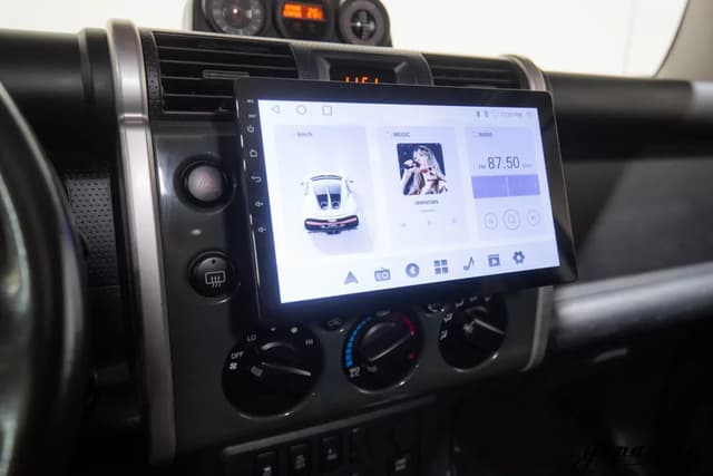 2011 Toyota Fj Cruiser JDM car for sale — photo 10 of 25