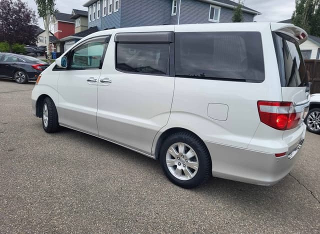 2005 Toyota Alphard JDM car for sale — photo 4 of 15