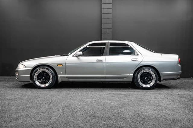 1996 Nissan Skyline JDM car for sale — photo 6 of 16