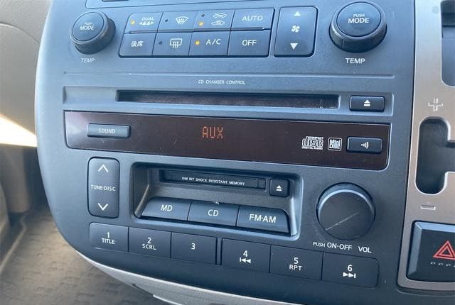 2003 Nissan Elgrand JDM car for sale — photo 21 of 25