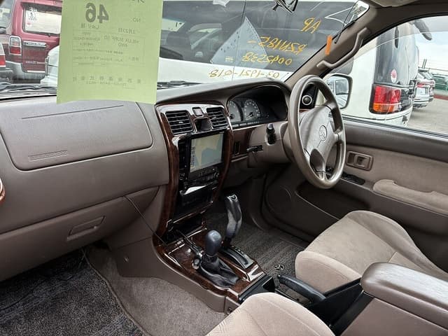 2001 Toyota Hilux Surf JDM car for sale — photo 8 of 10