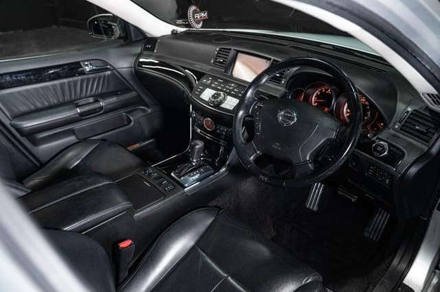 2006 Nissan Fuga JDM car for sale — photo 14 of 17