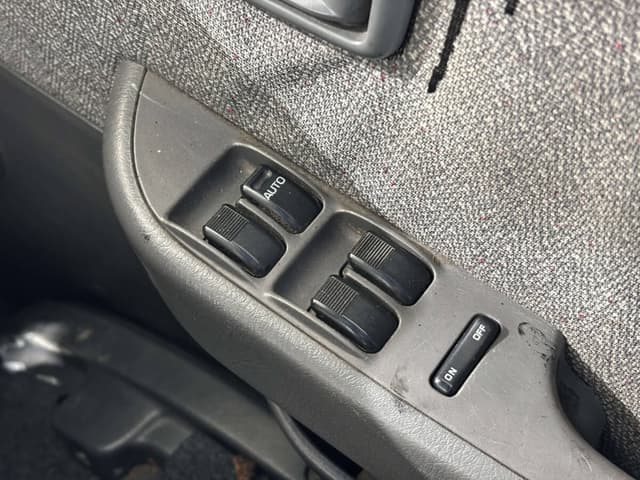 1996 Daihatsu Hijet JDM car for sale — photo 15 of 25