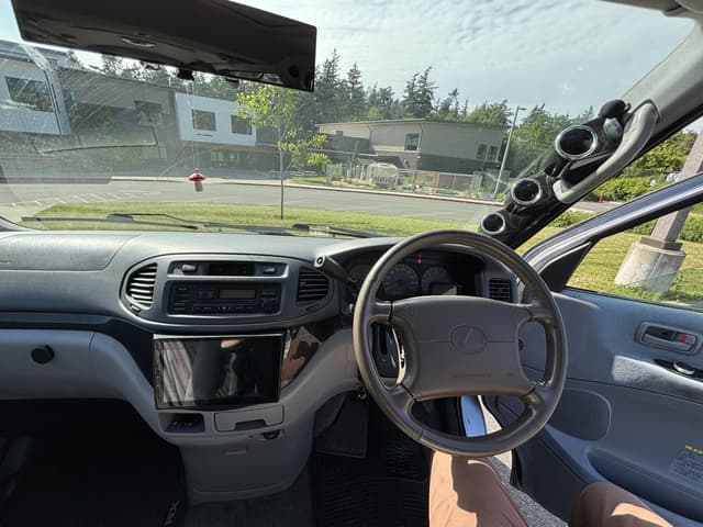 1997 Toyota HiAce JDM car for sale — photo 3 of 10
