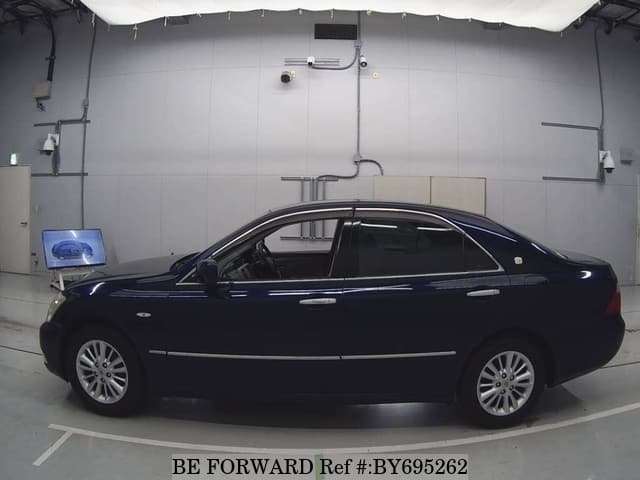 2007 Toyota Crown JDM car for sale — photo 5 of 8