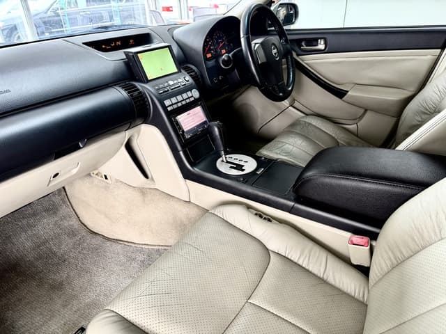 2002 Nissan Stagea JDM car for sale — photo 5 of 6