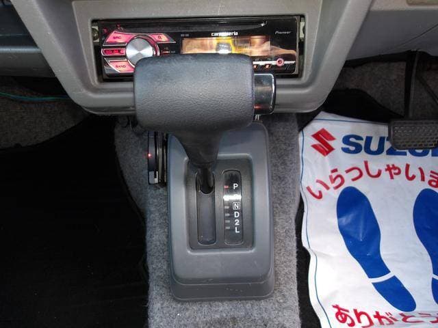 1998 Suzuki Jimny JDM car for sale — photo 15 of 20
