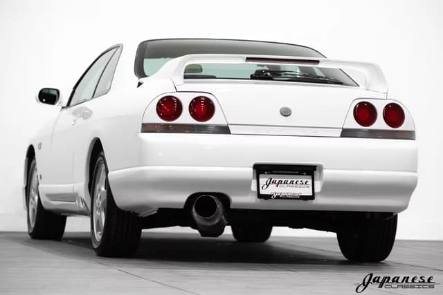 1997 Nissan Skyline JDM car for sale — photo 6 of 25