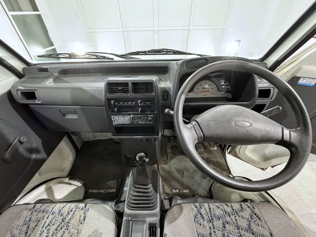 1998 Mitsubishi Minicab JDM car for sale — photo 7 of 25
