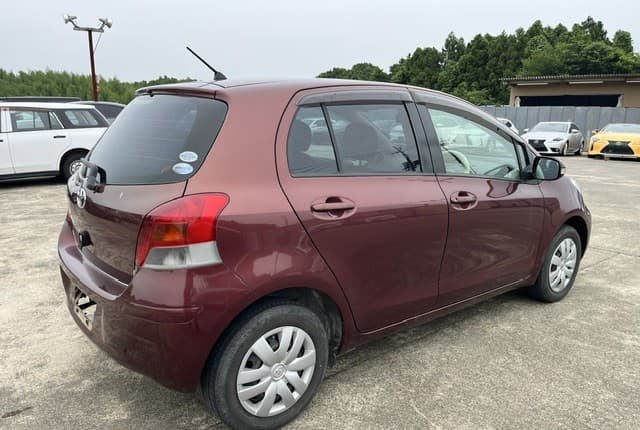 2010 Toyota Vitz JDM car for sale — photo 4 of 25