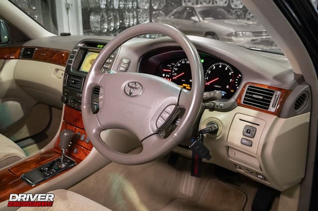 2001 Toyota Celsior JDM car for sale — photo 13 of 25