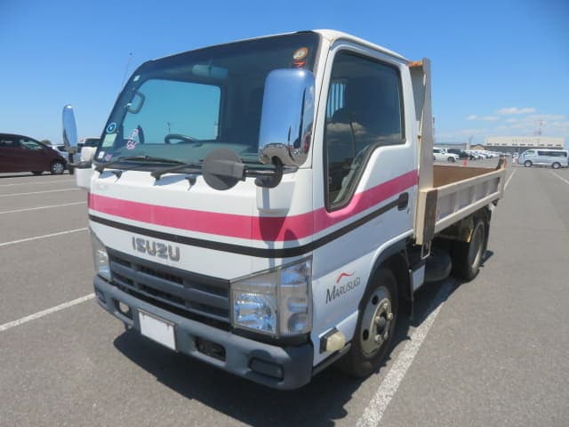 2010 Isuzu Elf JDM car for sale — photo 5 of 10
