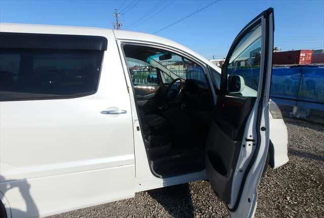 2007 Toyota Alphard JDM car for sale — photo 23 of 25
