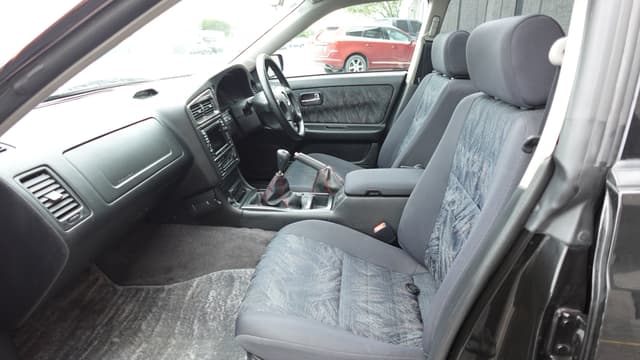 2000 Nissan Stagea JDM car for sale — photo 11 of 21