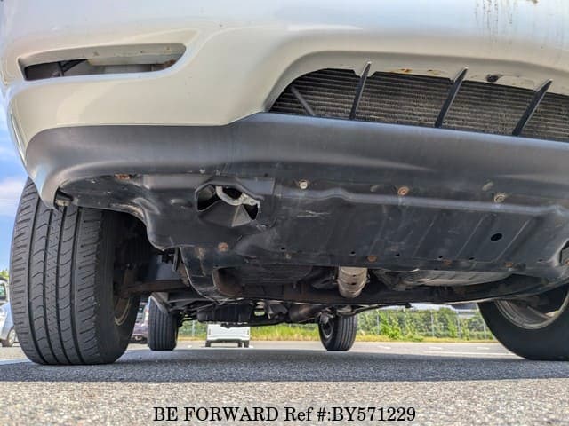 2001 Toyota Harrier JDM car for sale — photo 13 of 25