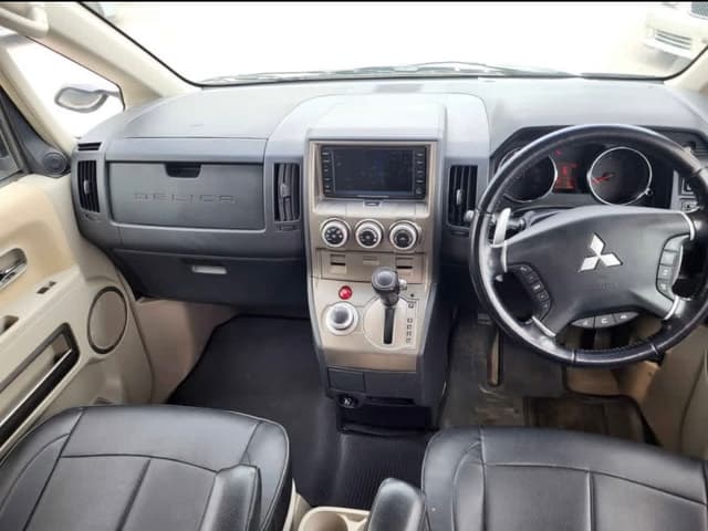 2007 Mitsubishi Delica JDM car for sale — photo 7 of 12