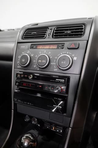 2000 Toyota Altezza JDM car for sale — photo 10 of 25