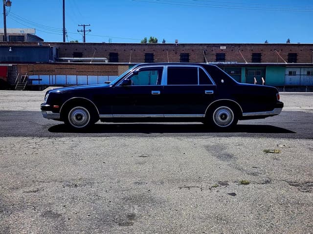 1998 Toyota Century JDM car for sale — photo 6 of 24