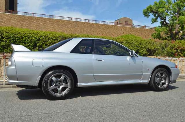 1994 Nissan Skyline JDM car for sale — photo 6 of 11