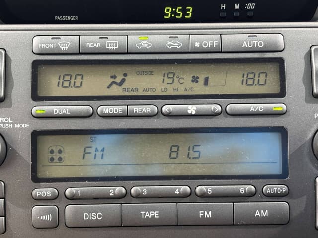 1999 Toyota Crown JDM car for sale — photo 16 of 25