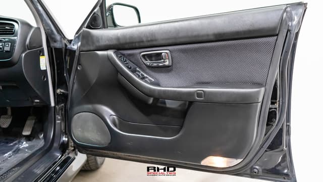 2001 Subaru Legacy JDM car for sale — photo 9 of 25