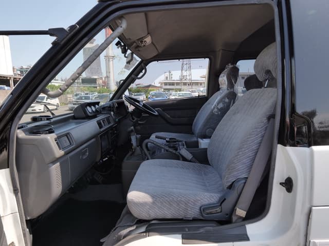 1994 Mitsubishi Delica JDM car for sale — photo 12 of 24