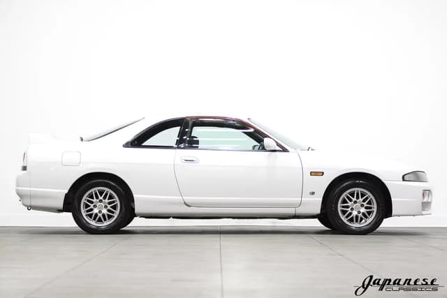 1997 Nissan Skyline JDM car for sale — photo 5 of 25