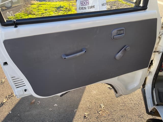 1995 Mitsubishi Minicab JDM car for sale — photo 22 of 25