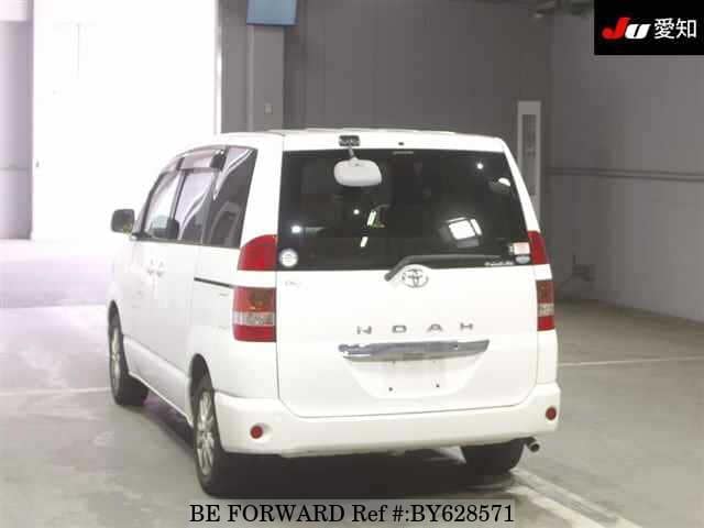 2003 Toyota Noah JDM car for sale — photo 2 of 8