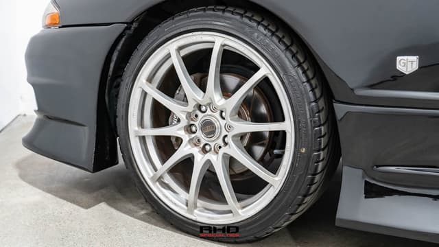 1991 Nissan Skyline JDM car for sale — photo 9 of 25