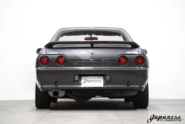 1992 Nissan Skyline JDM car for sale — photo 7 of 24