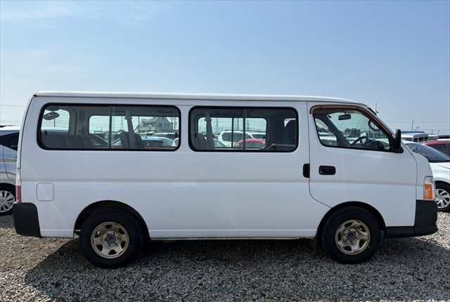 2007 Nissan Caravan JDM car for sale — photo 6 of 25