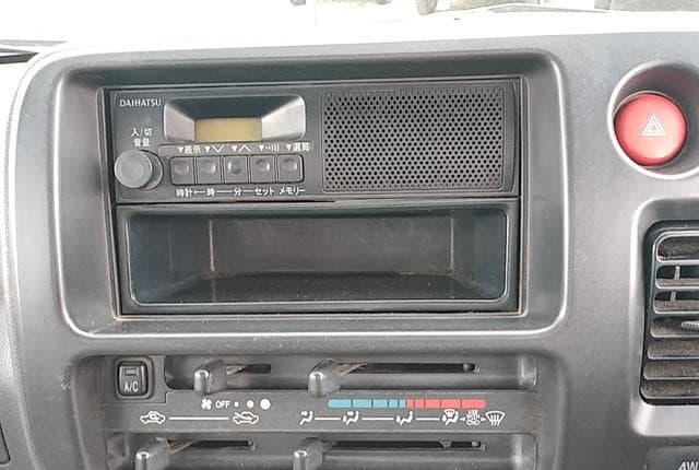 2007 Daihatsu Hijet JDM car for sale — photo 12 of 25