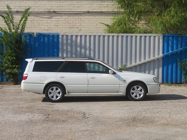 2000 Nissan Stagea JDM car for sale — photo 7 of 25