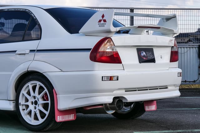 2000 Mitsubishi Lancer Evolution JDM car for sale — photo 17 of 25
