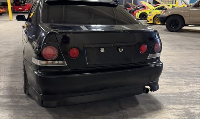 2000 Toyota Altezza JDM car for sale — photo 13 of 25