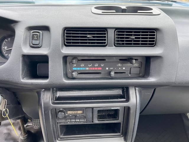 1999 Daihatsu Hijet JDM car for sale — photo 21 of 25