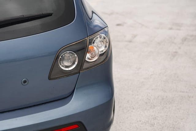 2006 Mazda Axela JDM car for sale — photo 13 of 20