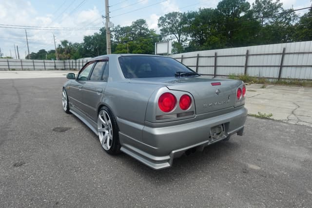 1998 Nissan Skyline JDM car for sale — photo 6 of 17
