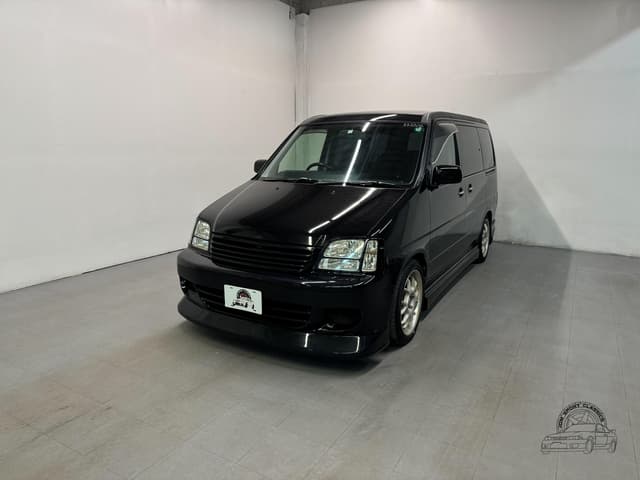 2001 Honda Stepwagon JDM car for sale — photo 4 of 25
