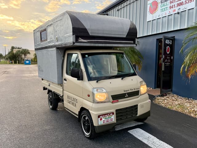 2000 Mitsubishi Minicab JDM car for sale — photo 2 of 21