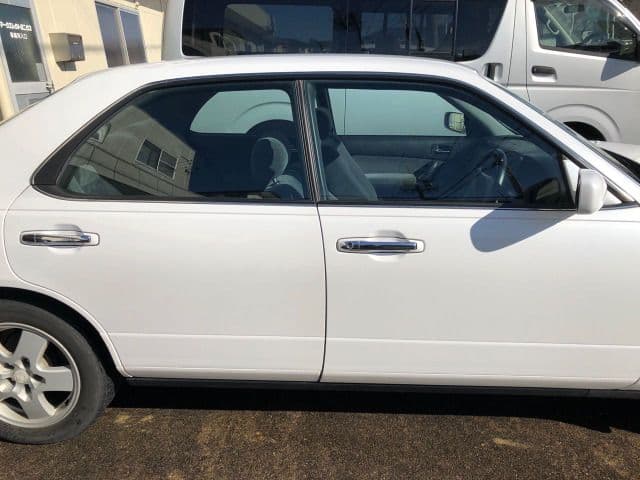 1995 Nissan Gloria JDM car for sale — photo 7 of 25